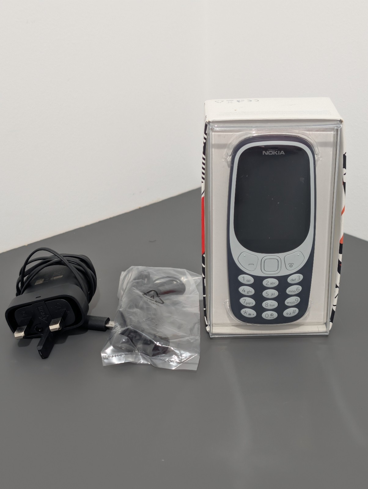 Nokia 3310 (2017) - Dark Blue Vodafone Lebara 2g Cellular Phone Single SIM