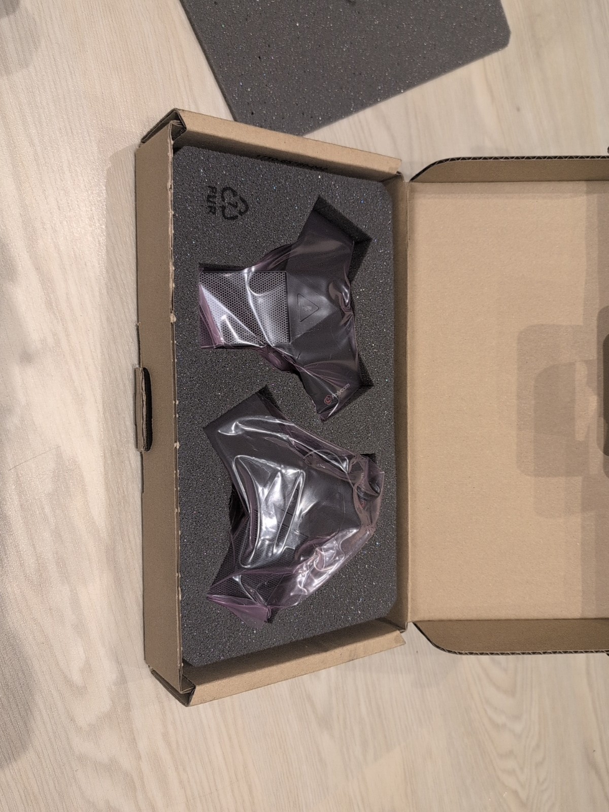 2x Polycom Realpresence TRIO 8800 Expansion Microphones EX MICS 2200-65790-001