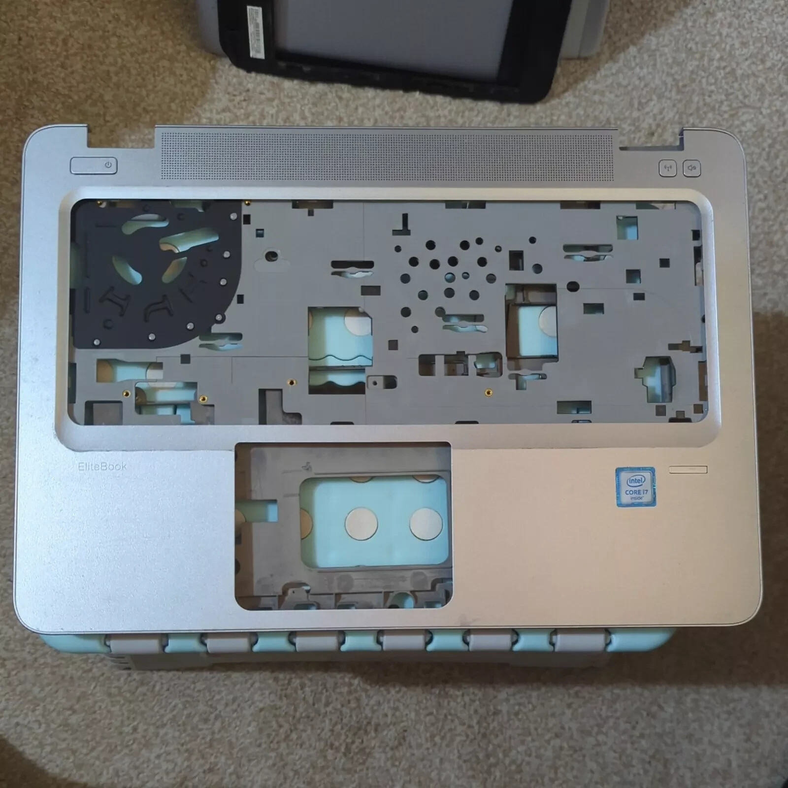 HP EliteBook 840 745 G4 G3 Series 821173-001 / 6070B0883101 Laptop Palmrest
