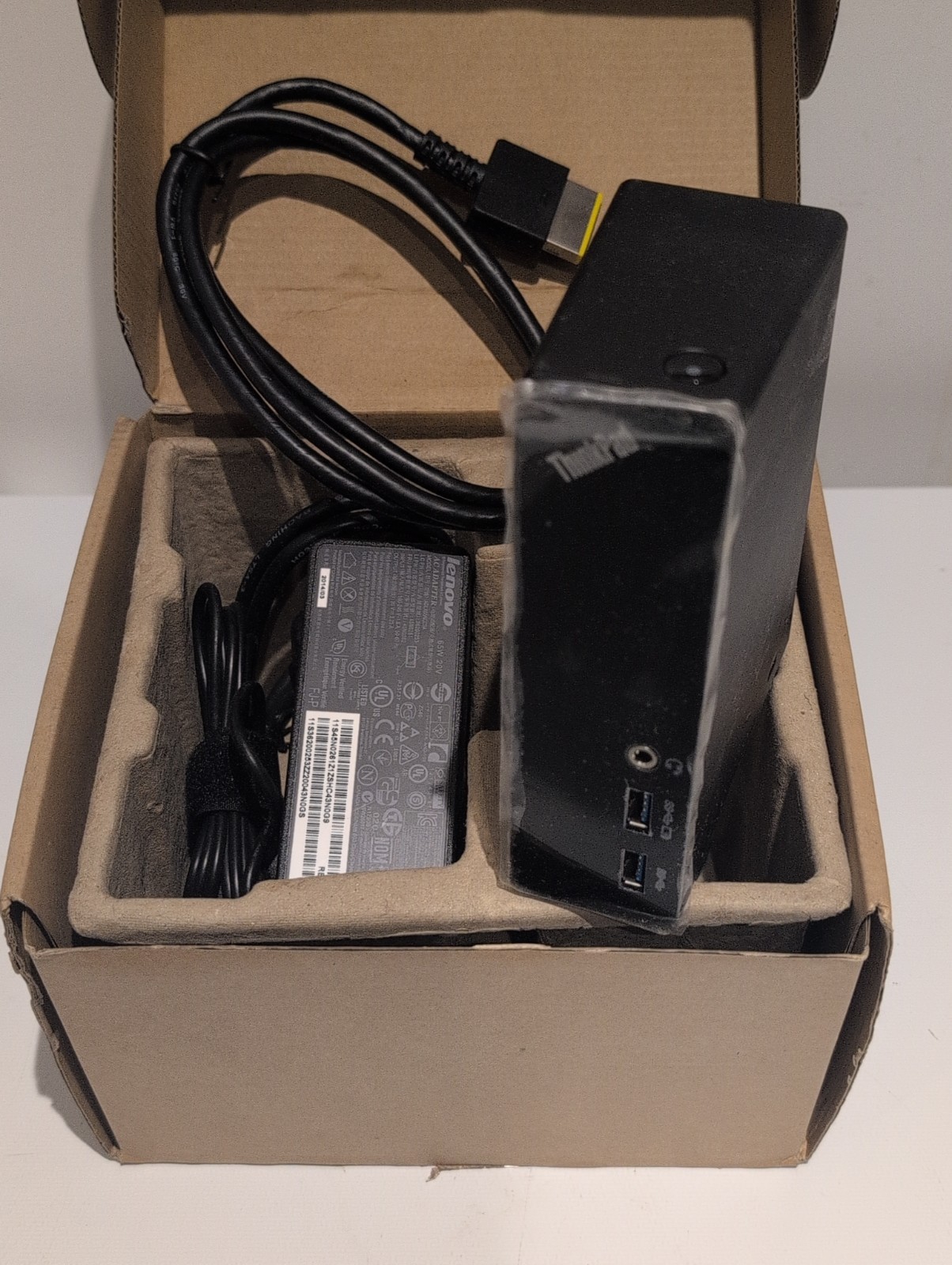 Lenovo ThinkPad OneLink+ USB3.0 Dock 40A4 2x DVI DU9047S1 Fully Working 65w psu.