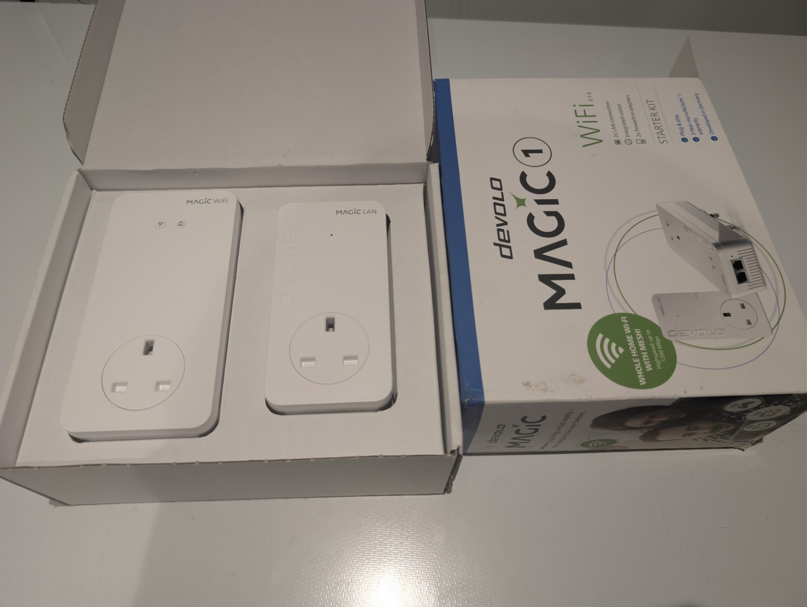 Devolo Magic 1 Whole Home WiFi Starter Kit AC1200 - Twin Pack