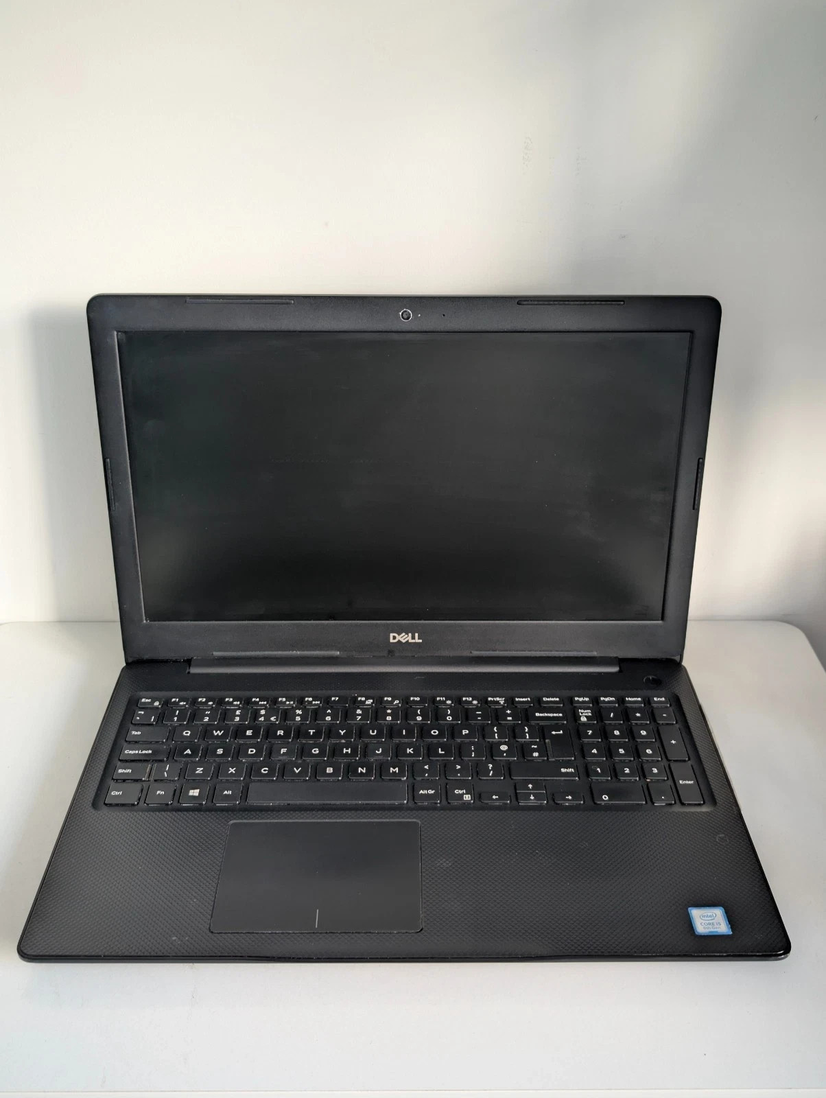 Dell Vostro 3580 15.6" Laptop i5-8265U - 8GB DDR4 / 256GB NVMe / DVD/RW Win 11