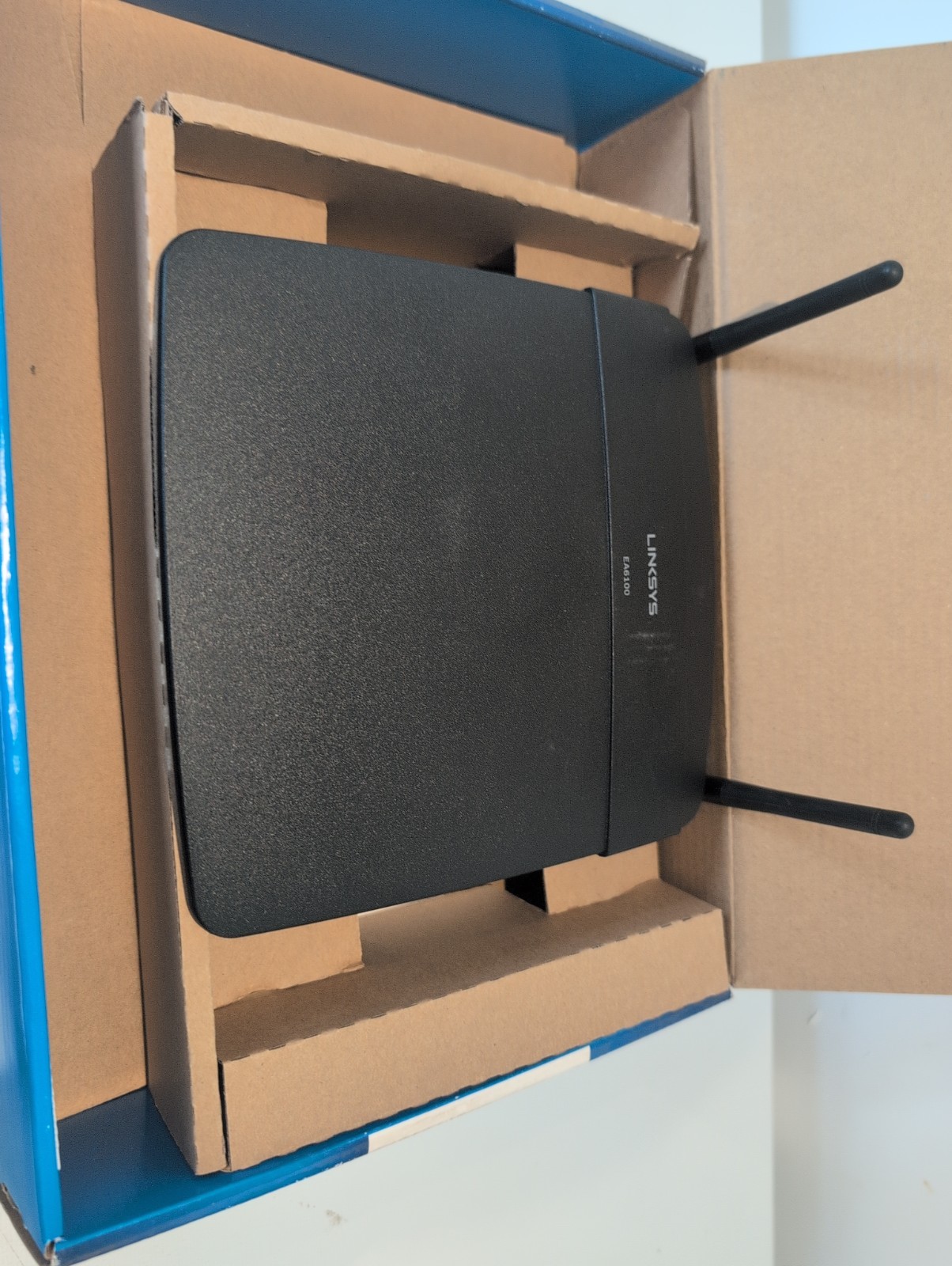 Linksys EA6100 AC1200 Dual-Band Wi-Fi Router with No Psu, Works Perfectly