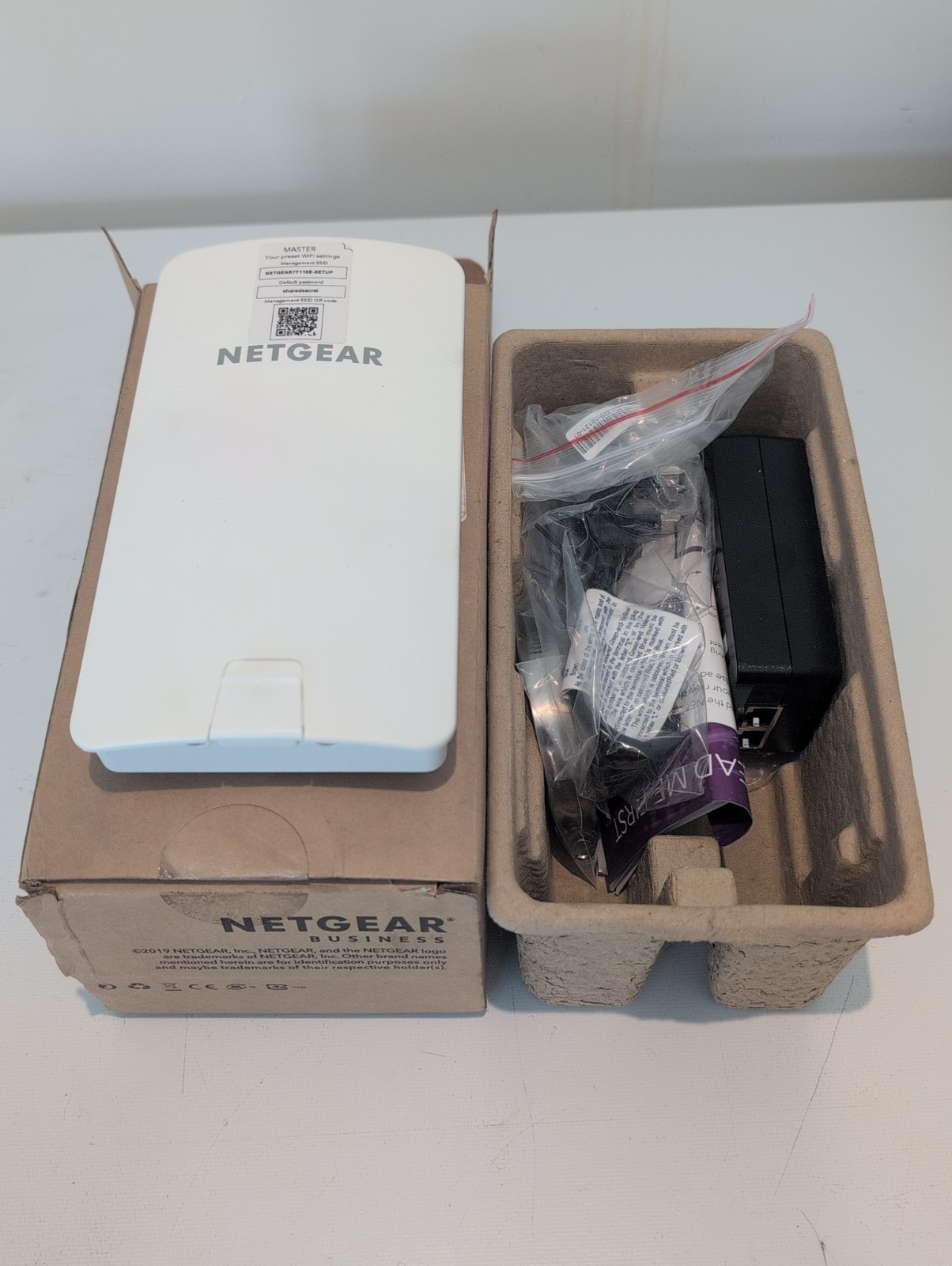 NETGEAR Insight Instant Wireless AirBridge WBC502 White