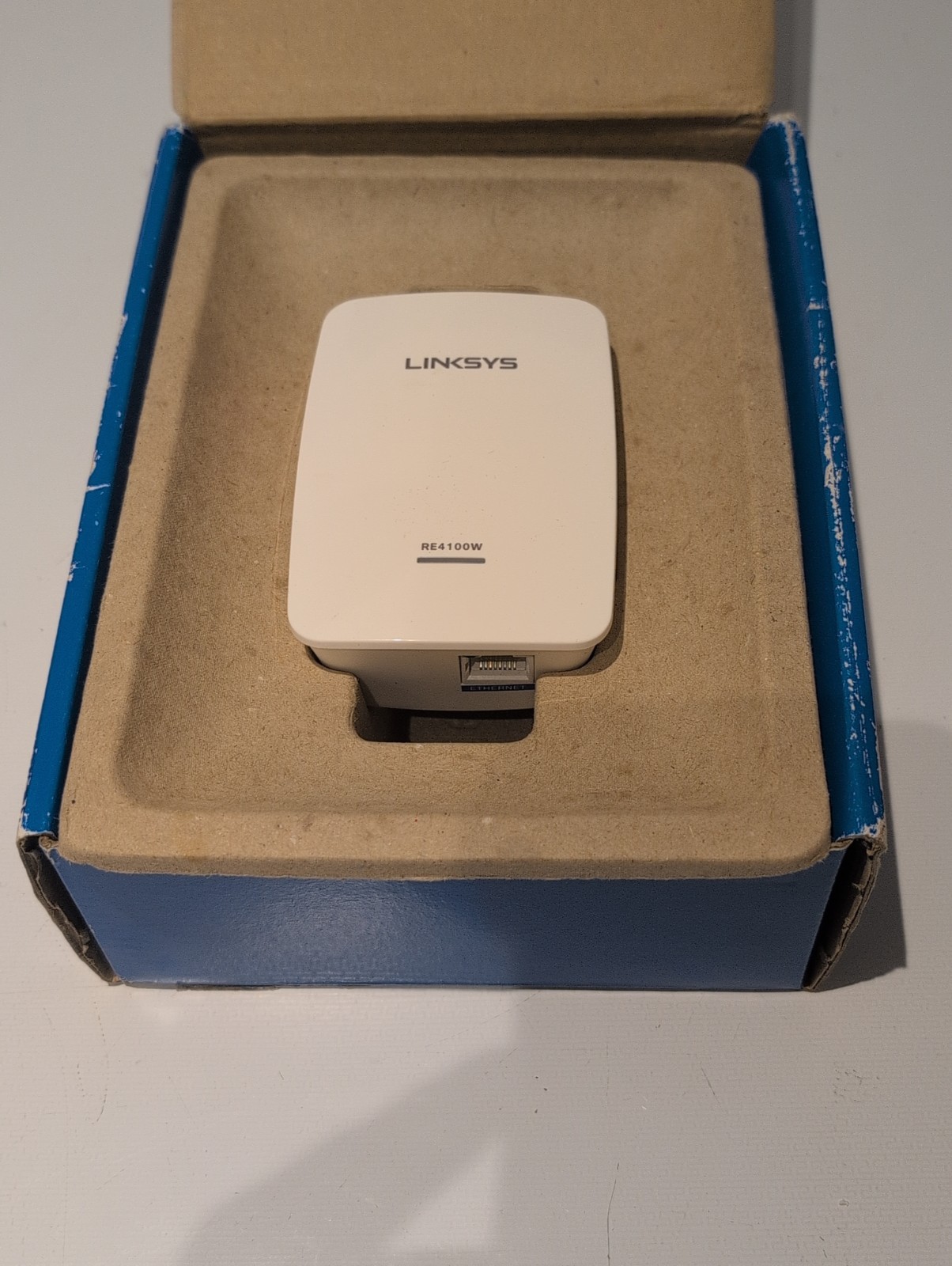 1x Linksys RE4100W N600 Wi-Fi RANGE EXTENDER SIGNAL BOOSTER ADAPTER