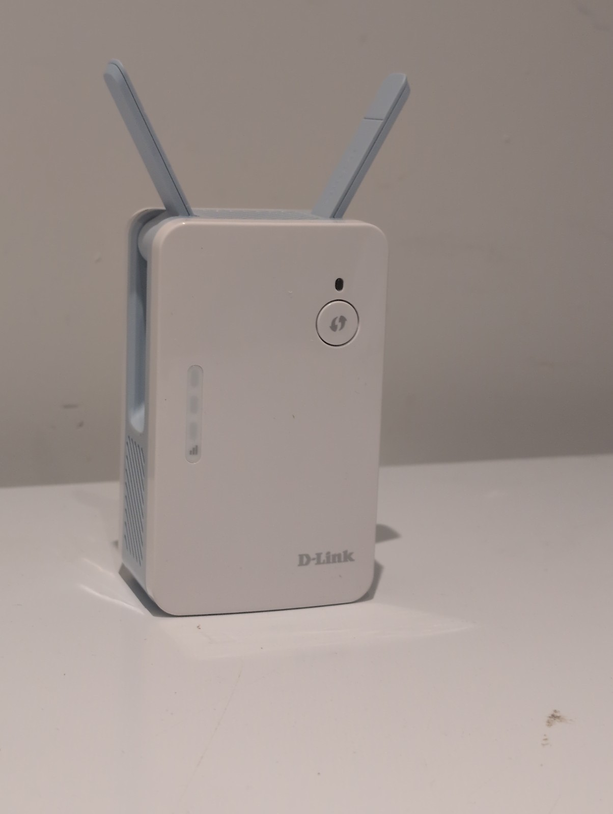 D-Link E15 EAGLE PRO AI AX1500 Universal Mesh Range Extender, Wi-Fi 6 Booster UK