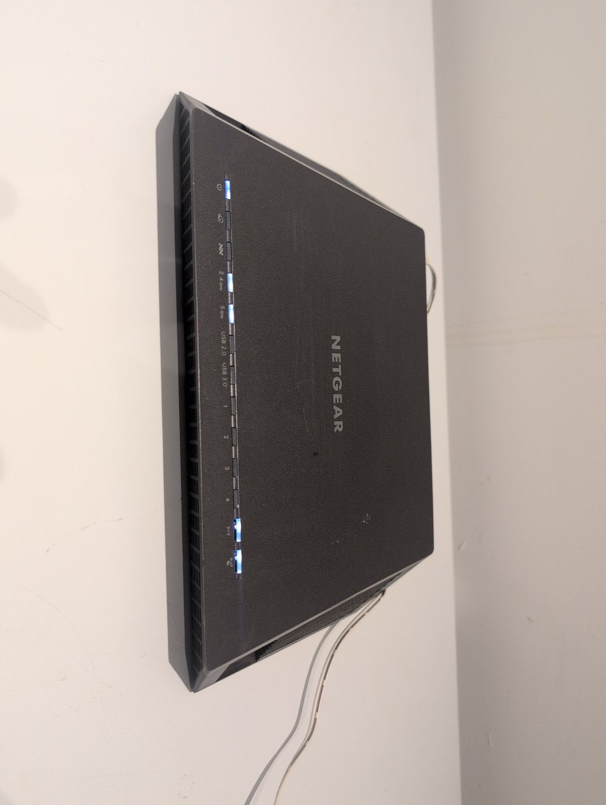 Netgear Nighthawk AC1900 D7000v2 WiFi Modem Router - NO ADAPTOR OR ANTENNAS