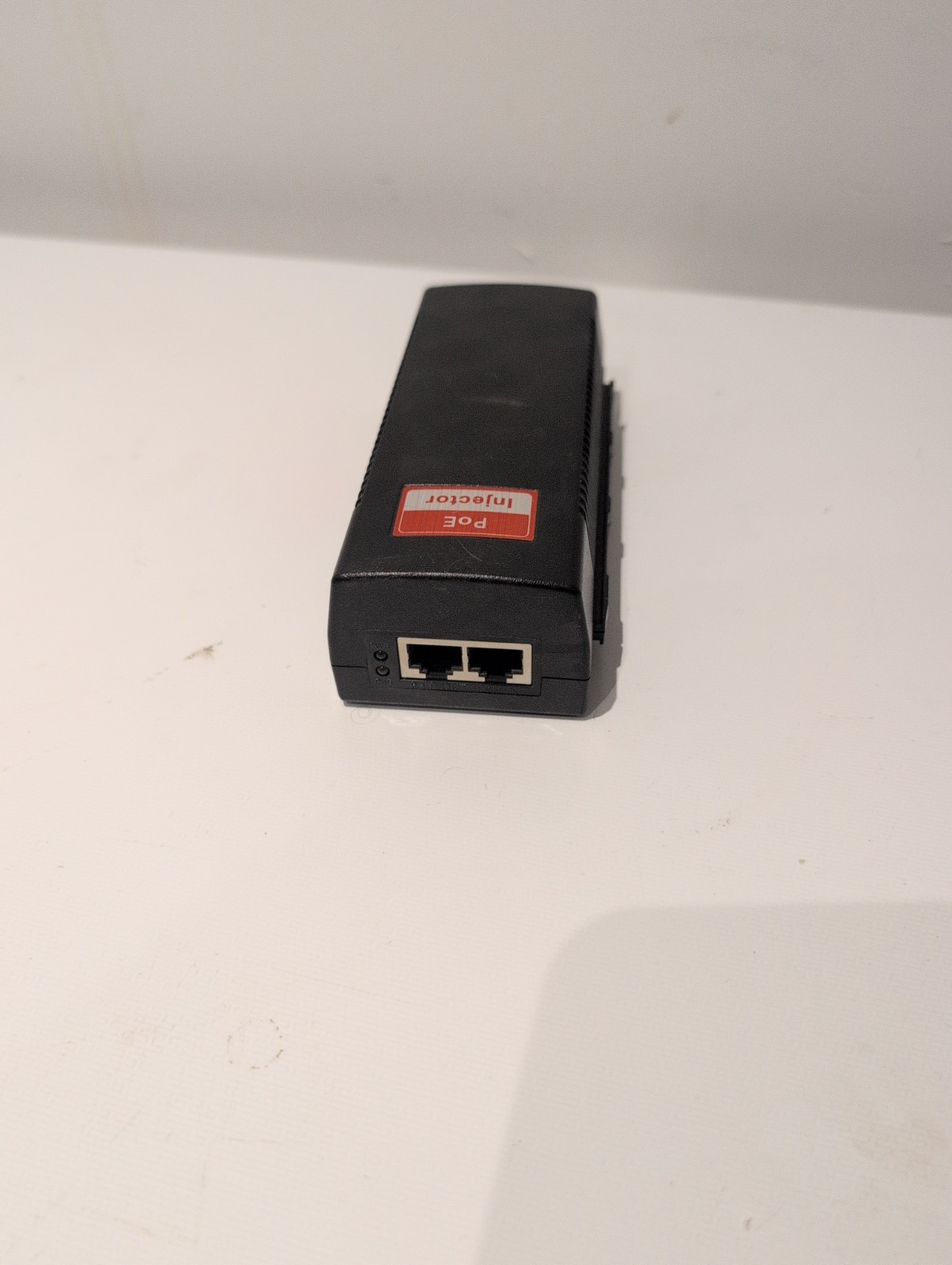 Levelone PoE injector 18w Black 2 Ethernet Ports POI-2002 No Plug Included